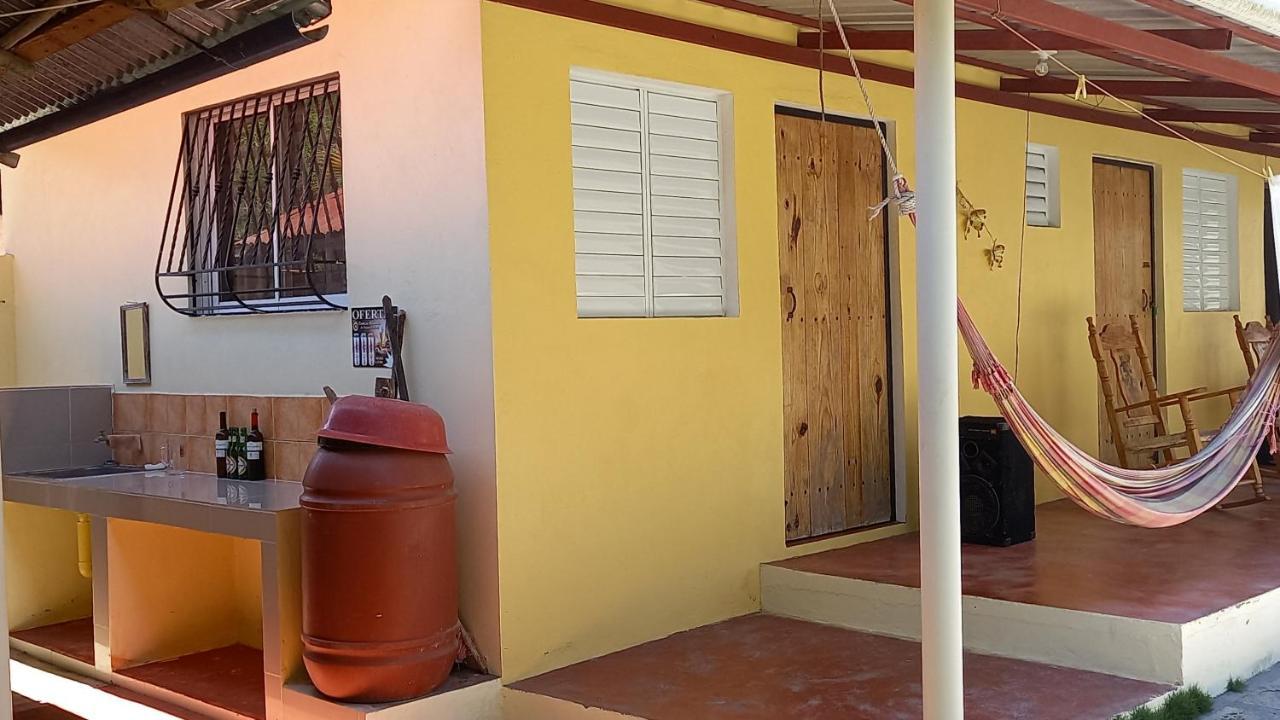 Conrado'S Guesthouse B&B Las Avispas Exteriör bild